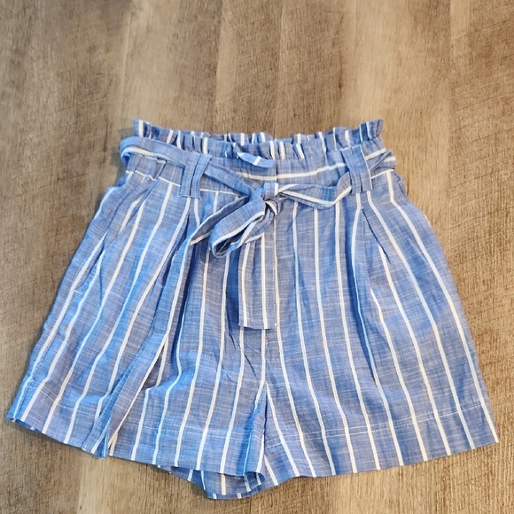 H&M -Blue Striped Women's Shorts- Size 2 - Picture 1 of 4